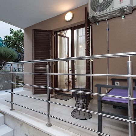 Apartment Stina Подстрана Экстерьер фото
