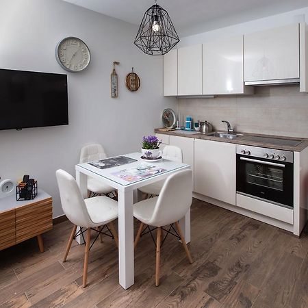 Apartment Stina Подстрана Экстерьер фото